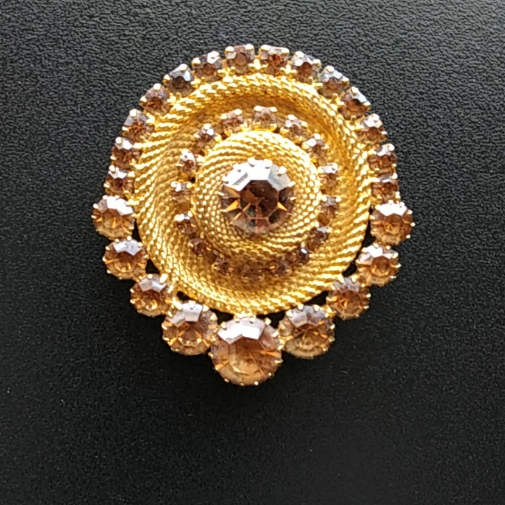 Brooch Topaz Colored Pronged Rhinestones Gold Toned